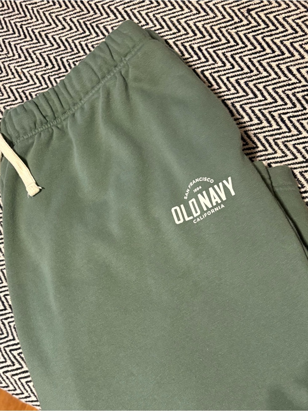 Old Navy Extra High-Waisted Vintage Logo Sweatpants Green XXL Petite